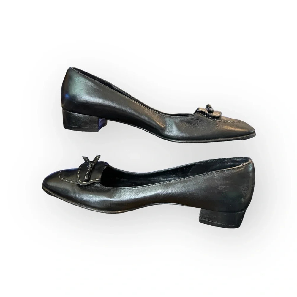 Salvatore Ferragamo Boutique Black Leather Loafers (Sz 8)
